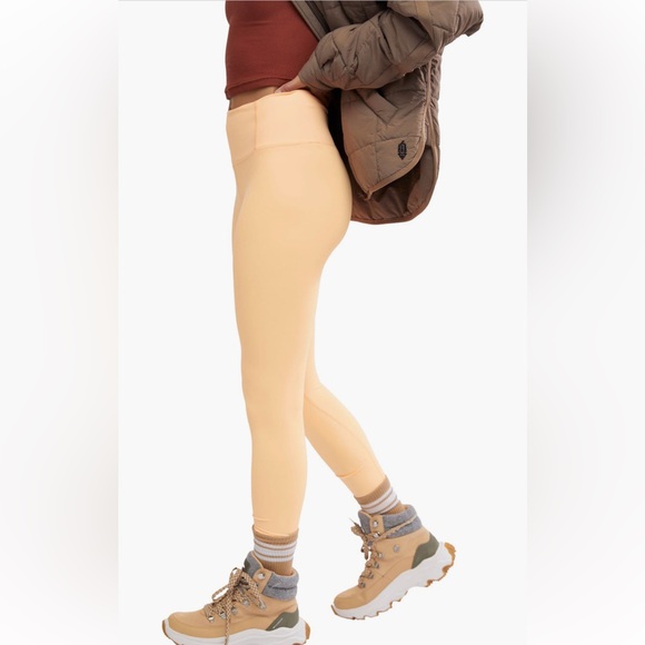 Free People X FP Movement Never Better 7/8 Length Leggings in Morning Sun NWT - Picture 4 of 5